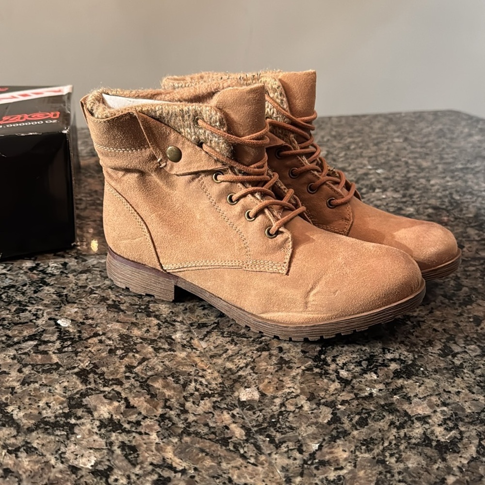 Rock & Candy Tavin ran lace boot NIB 8 - Picture 4 of 10